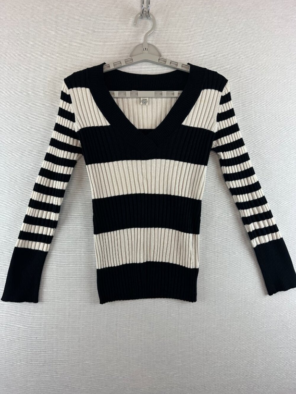 "LOVE BY DESIGN" WOMEN'S TOP BLACK-WHITE STRIPED, LONG SLEEVES, V-NECK SWEATER